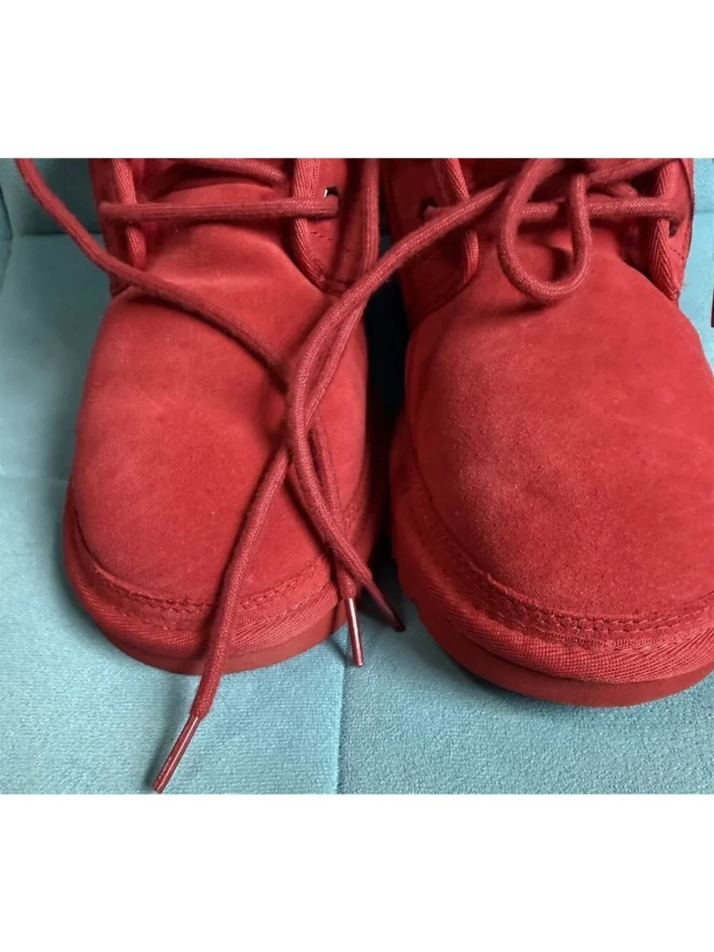Ugg Men's Neumel Boots Size 9M Red Lace Up Chukka 3236
